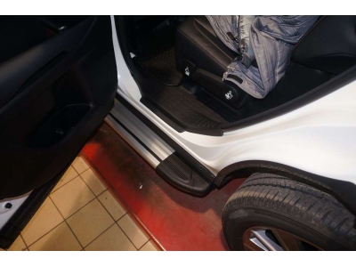 Пороги алюминиевые Brillant для Toyota Highlander 2014-2016