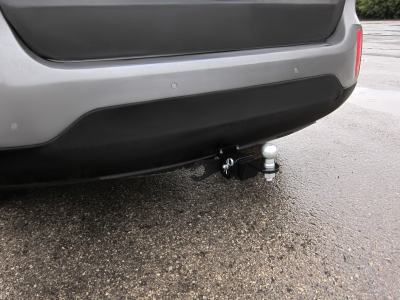 Фаркоп для Kia Sorento 2012-2015, 2015-2020, Hyundai Santa Fe 2012-2018 съемное крепление шара под американский квадрат